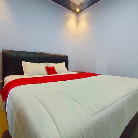 Hotel Reddoorz Syariah Near Stasiun Wates à Wates  Extérieur photo
