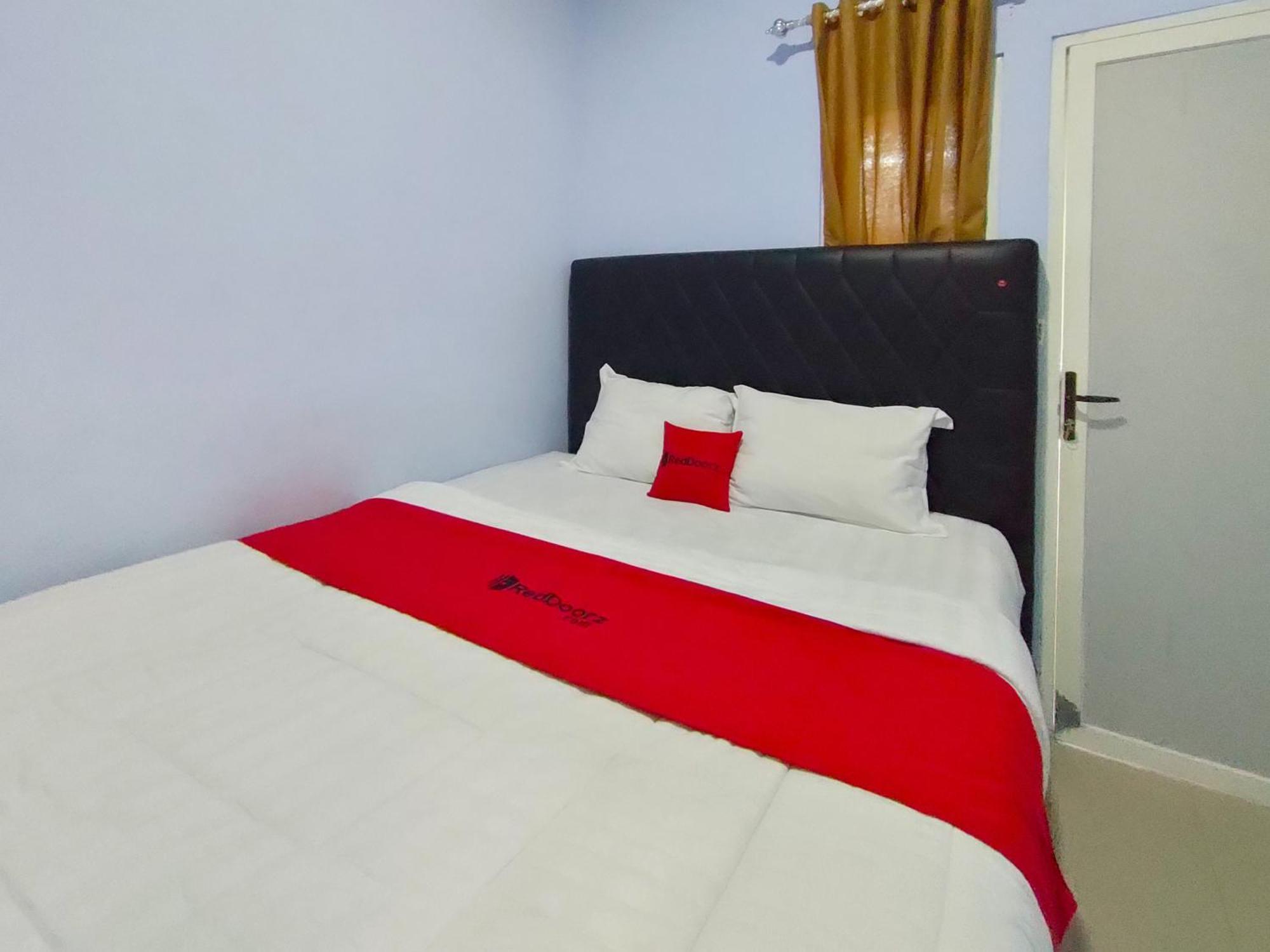 Hotel Reddoorz Syariah Near Stasiun Wates à Wates  Extérieur photo