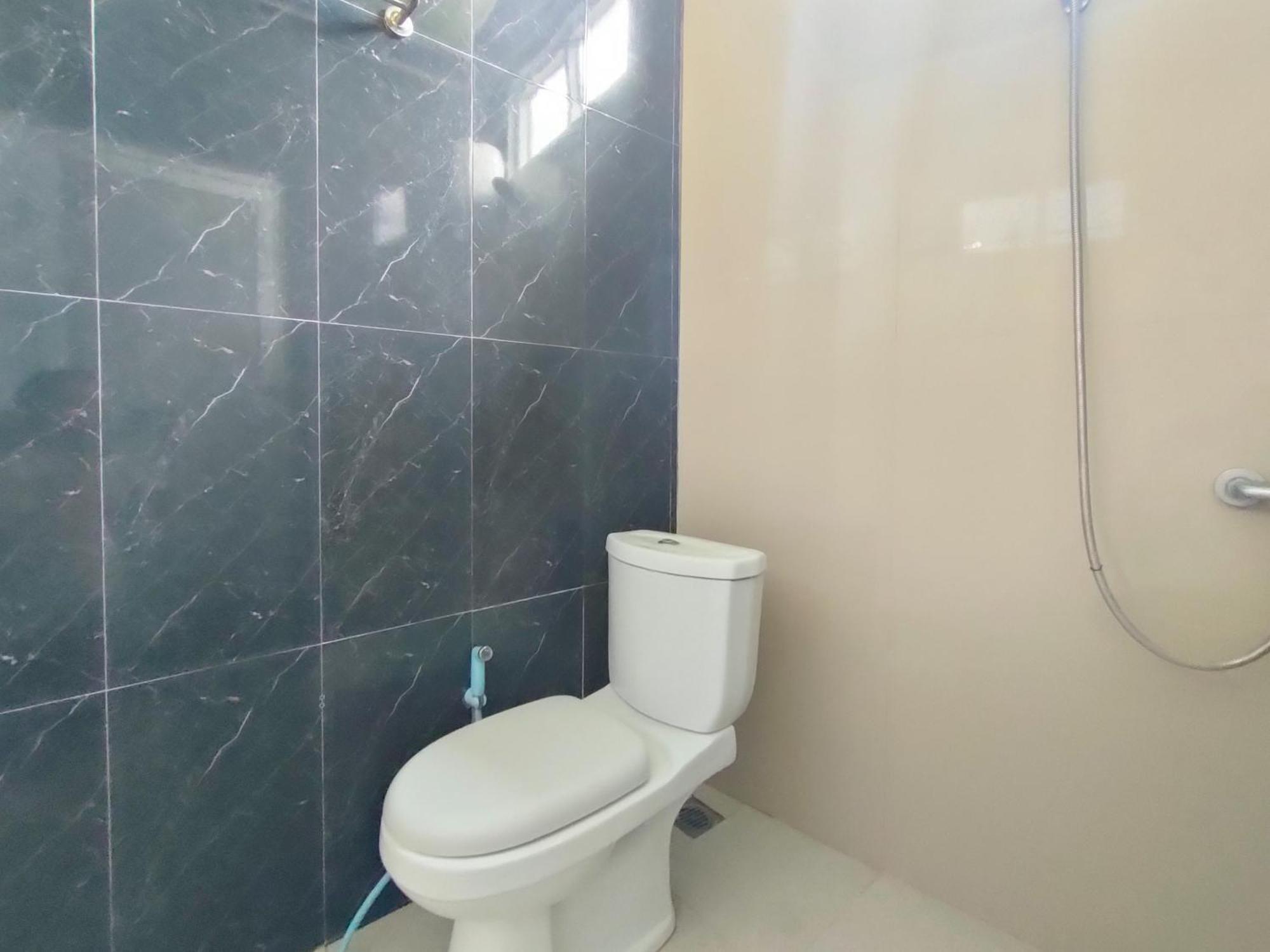Hotel Reddoorz Syariah Near Stasiun Wates à Wates  Extérieur photo