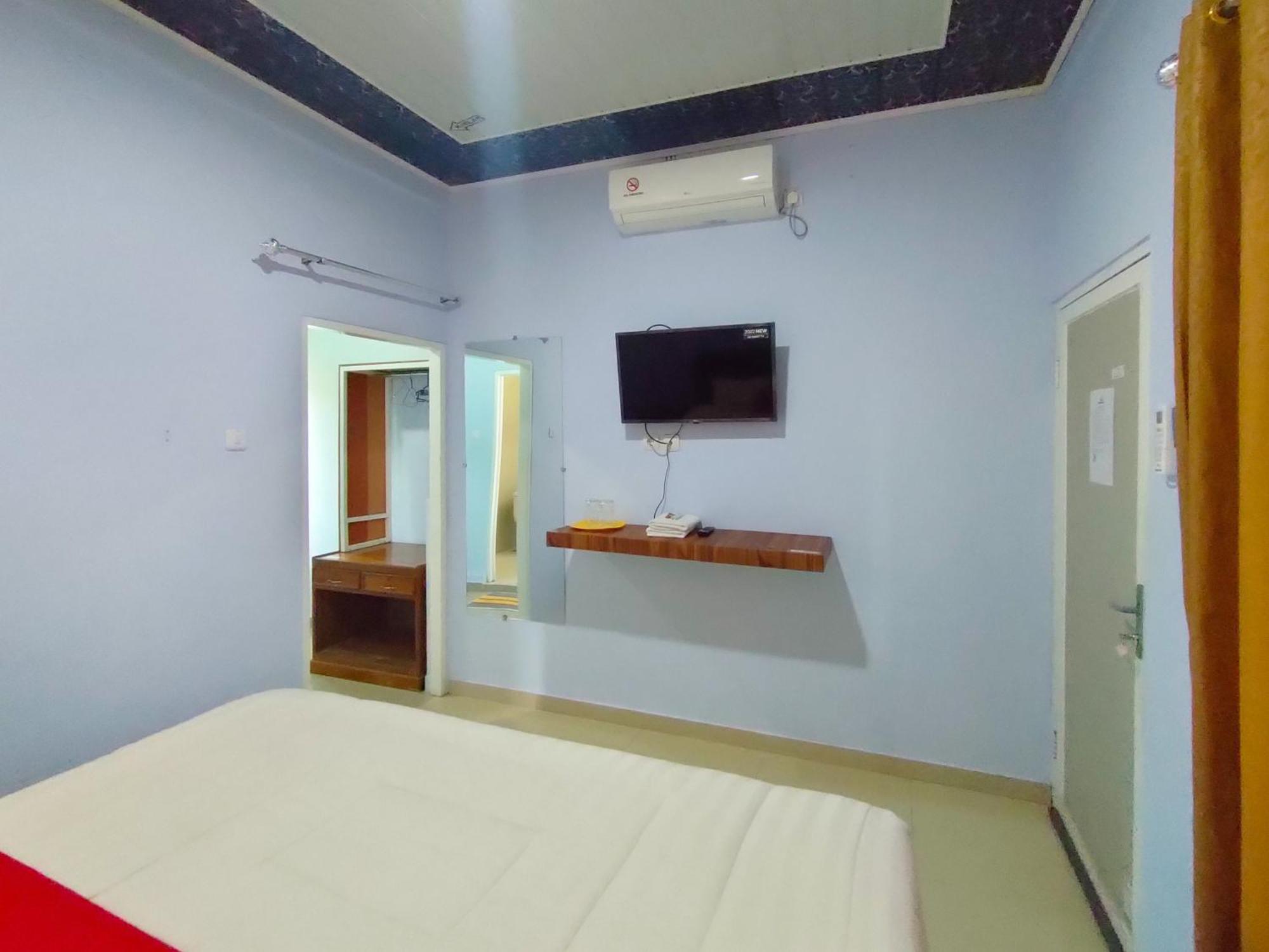 Hotel Reddoorz Syariah Near Stasiun Wates à Wates  Extérieur photo