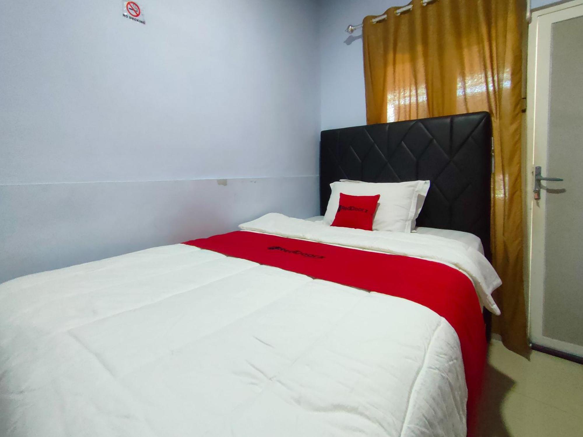 Hotel Reddoorz Syariah Near Stasiun Wates à Wates  Extérieur photo